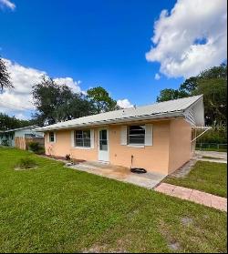 37312 Oak Lane, Umatilla FL 32784