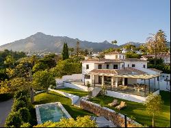 Spectacular fully renovated five bedroom villa located in La Mer, Marbella 29602