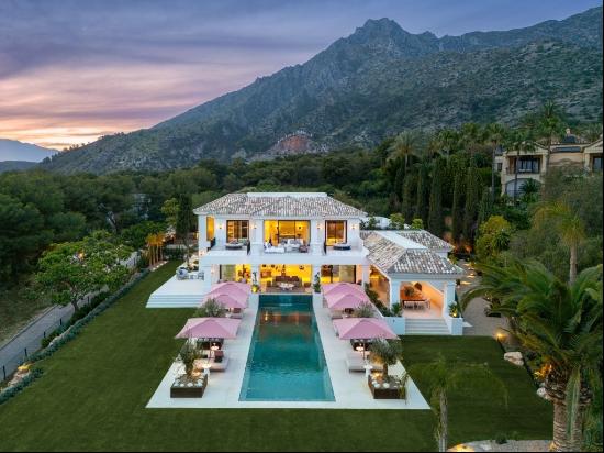 Spectacular modern designer villa in Sierra Blanca, Marbella 29602