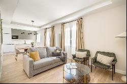 GREAT FLAT IN THE BEST AREA OF RETIRO, JUST A FEW STEPS AWAY FRO, Madrid 28009