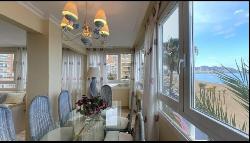 Beachfront Living in La Cala, Benidorm: A Charming and Spacious , Benidorm 03501