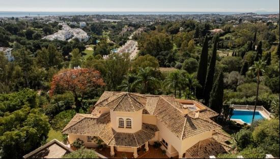 Luxurious villa in El Herrojo Alto, Benahavís, Benahavís 29679