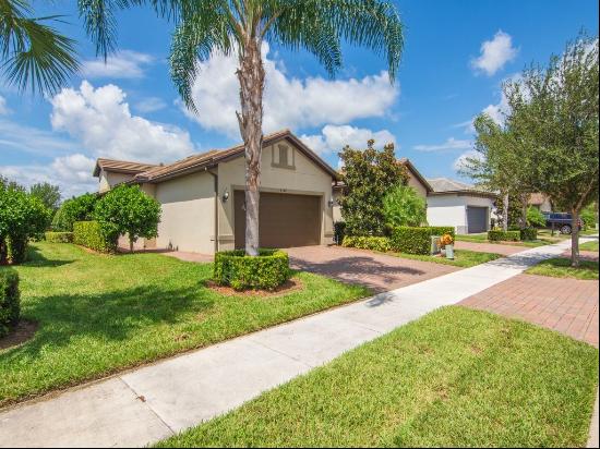 4348 Beauty Leaf Circle, Vero Beach FL 32967