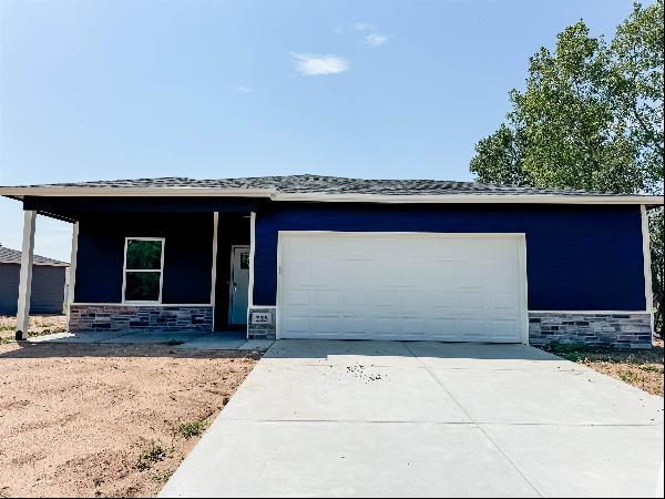 225 Lakeside Dr, Cheney KS 67025