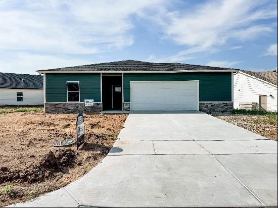 226 W Cherry Oaks St, Cheney KS 67025