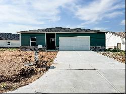 226 W Cherry Oaks St, Cheney KS 67025