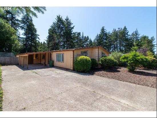 2160 12th St, Florence OR 97439