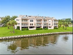 303 Mariner's Island Boulevard Unit 303, Mandeville LA 70448