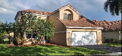 2825 Oak Park Cir, Davie FL 33328