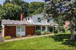 2028 E HAMMOND LAKE Drive, Bloomfield Township MI 48302