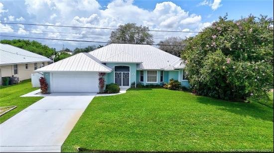 588 SE Nome Drive, Port Saint Lucie FL 34984