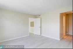 1050 SE 15th St #200, Fort Lauderdale FL 33316