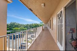 5746 Crystal Shores Drive #402, Boynton Beach FL 33437