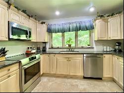 9 Charles Lane, Rhinebeck NY 12572