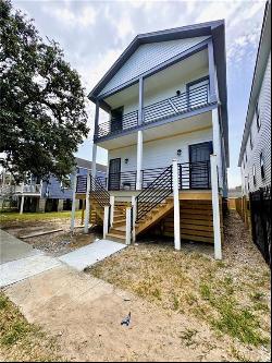 3226 28 Jackson Avenue, New Orleans LA 70125