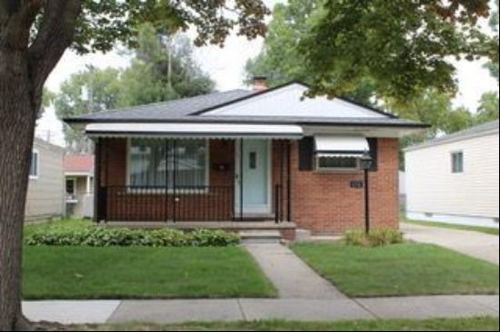 456 W OTIS Avenue, Hazel Park MI 48030