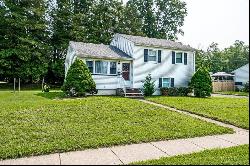 213 Schillaci Lane, South Plainfield NJ 07080