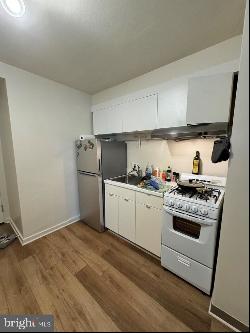 604 S Washington Square Unit 501, Philadelphia PA 19106