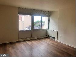 604 S Washington Square Unit 501, Philadelphia PA 19106