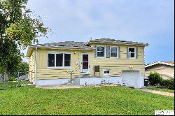 7709 Seward Street, Omaha NE 68114