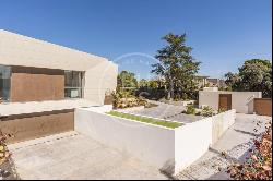 1000 sqm luxury house with pool and views for sale in La Moralej, Alcobendas 28000