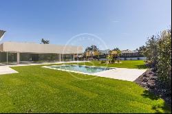 1000 sqm luxury house with pool and views for sale in La Moralej, Alcobendas 28000