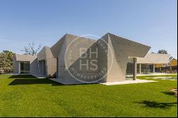 1000 sqm luxury house with pool and views for sale in La Moralej, Alcobendas 28000