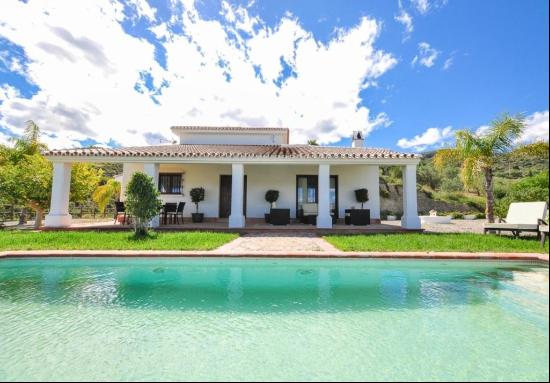 Andalusian-style rural villa in Alora, Álora 29500