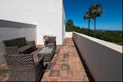 Select frontline golf villa in Las Cimas de Almenara, Sotogrande, San Roque 11360