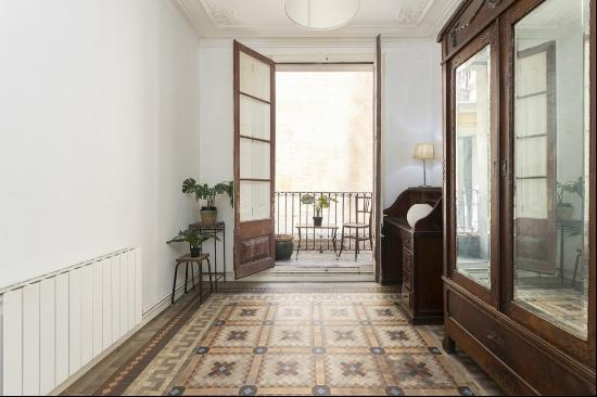 BEAUTIFUL APARTMENT TO RENOVATE IN THE GOTHIC QUARTER, Barcelona 08002