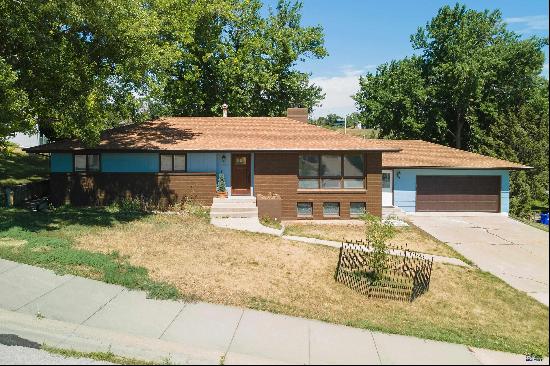 1508 Morningside Dr, Rapid City SD 57701