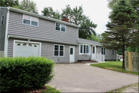 11 Manning Court, Coventry RI 02816