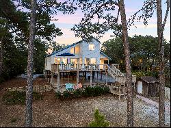 Renovated Beach House With 100 Feet Of Lake Frontage And Private Dock