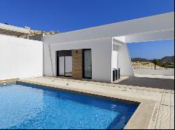 Luxury Living in Alicante: Exquisite Villa in Nueva Villa Verde, Benidorm 03501