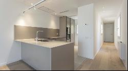 FABULOUS NEW-BUILD PENTHOUSE ON RAMBLA CATALUNYA, Barcelona 08001