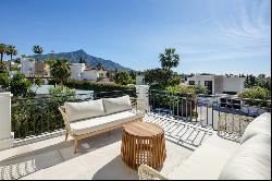 Extraordinary classical-style mansion in La Cerquilla, Marbella, Marbella 29660