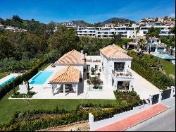 Extraordinary classical-style mansion in La Cerquilla, Marbella, Marbella 29660