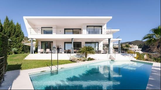 Modern villa with breathtaking views in the heart of Nueva Andal, Benahavís 29679