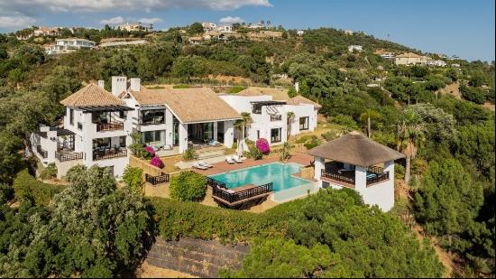 Frontline golf villa with sea and mountain views in La Zagaleta, Benahavís 29679