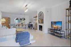 Spacious ground-floor apartment in Jardines de La Colonia, San P, Marbella 29670