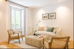 Magnificent exterior flat with 3 bedrooms en suite with four bal, Madrid 28004