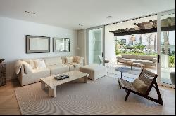 Breathtaking contemporary apartment with sea views in Marina de , Marbella 29602