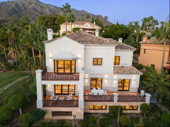 Delightful Mediterranean townhouse in La Capellania, on Marbella, Marbella 29602