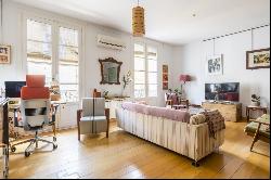 Flat with two balconies in the best area of La Latina, Madrid 28042