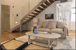 Beautiful ground floor duplex with large terrace and two parking, Madrid 28002