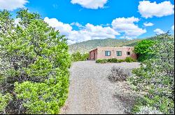 24 Nickell Road, Ranchos De Taos NM 87557