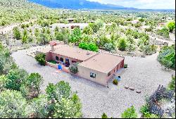 24 Nickell Road, Ranchos De Taos NM 87557