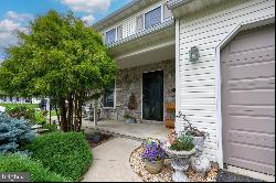 485 Apple Tree Lane, Mount Wolf PA 17347