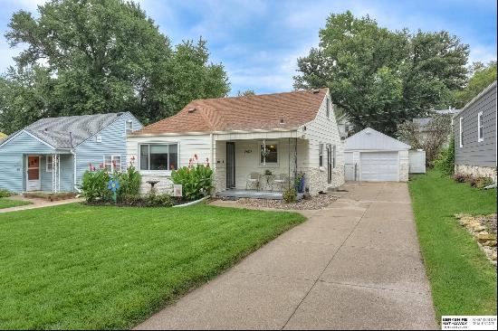 2603 N 70th Street, Omaha NE 68104