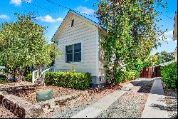 Charming St. Helena Cottage